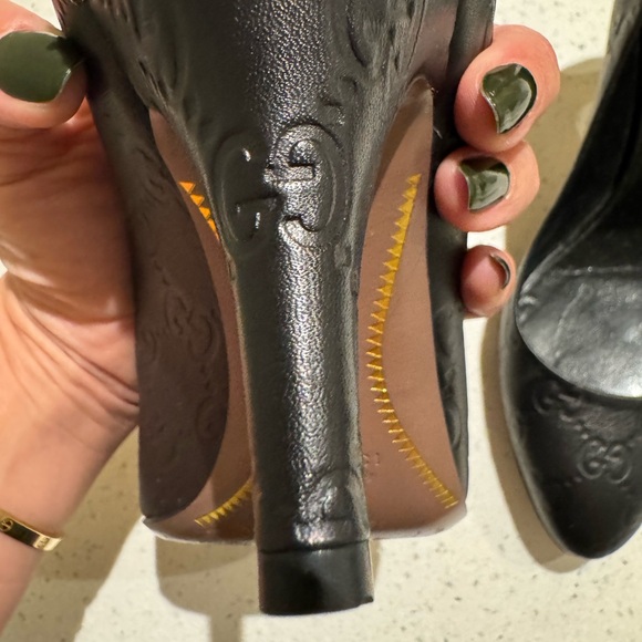 Gucci Women's Black Shoes - Picture 5 of 11